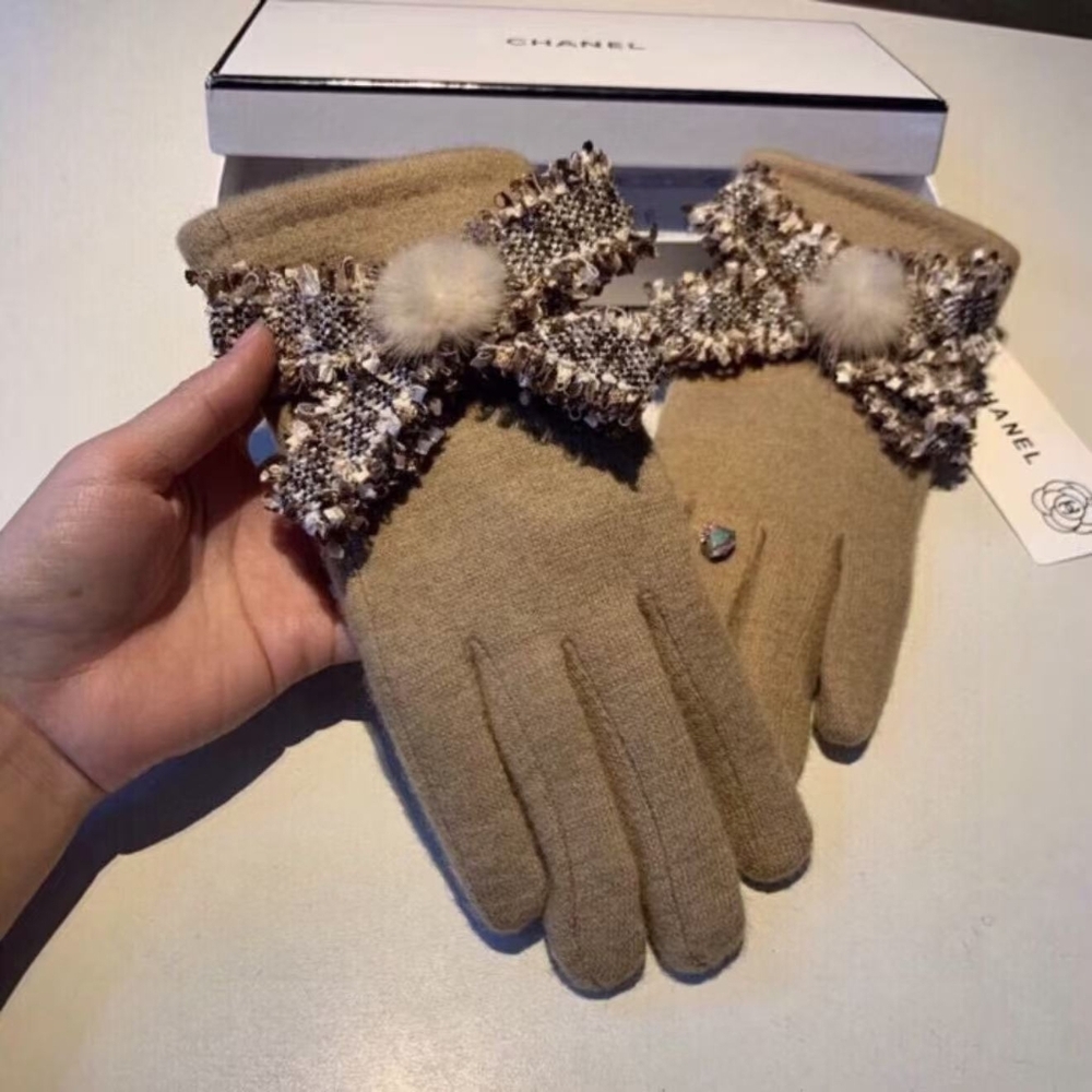 Chanel Tweed Bow Wool Gloves